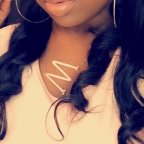 ✨• SILVER Woman’s NameInitial Necklace •| M | *NWT - Picture 6 of 8